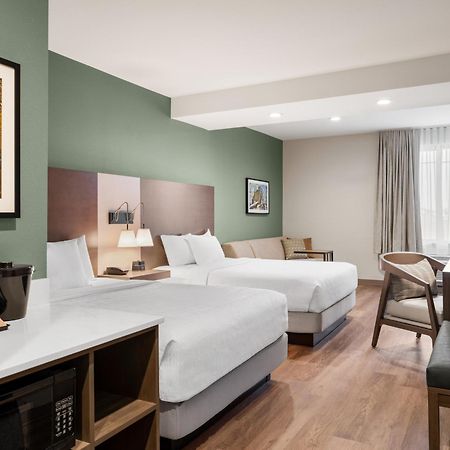 La Quinta Inn And Suites By Wyndham Lincoln Bagian luar foto
