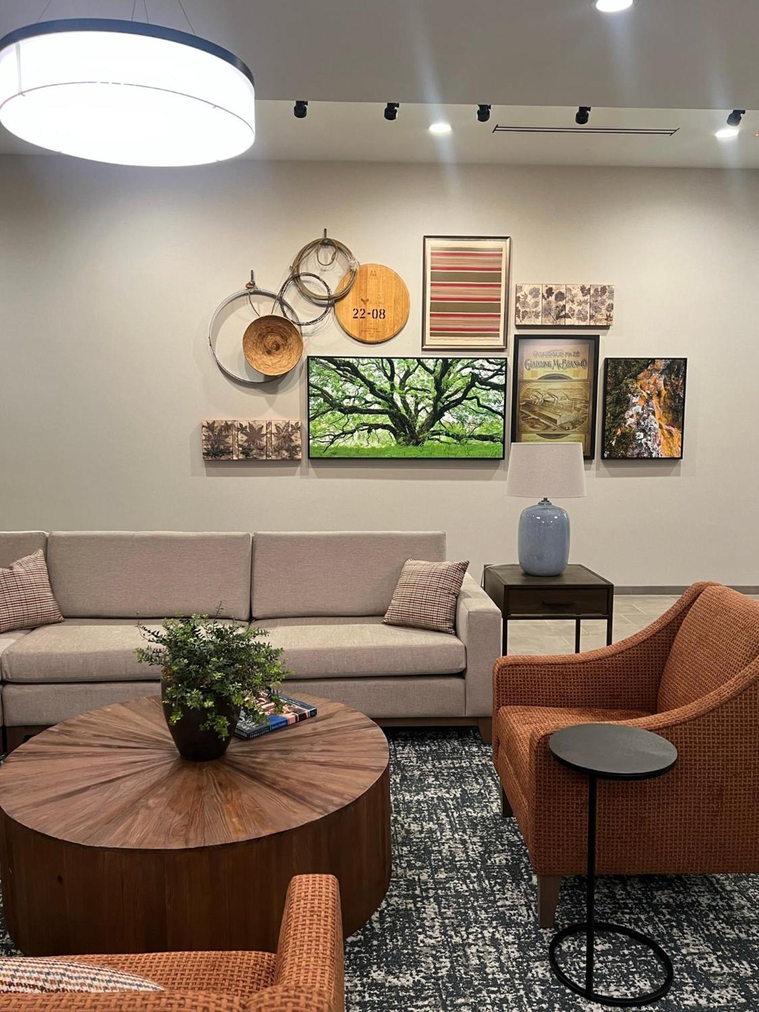 La Quinta Inn And Suites By Wyndham Lincoln Bagian luar foto