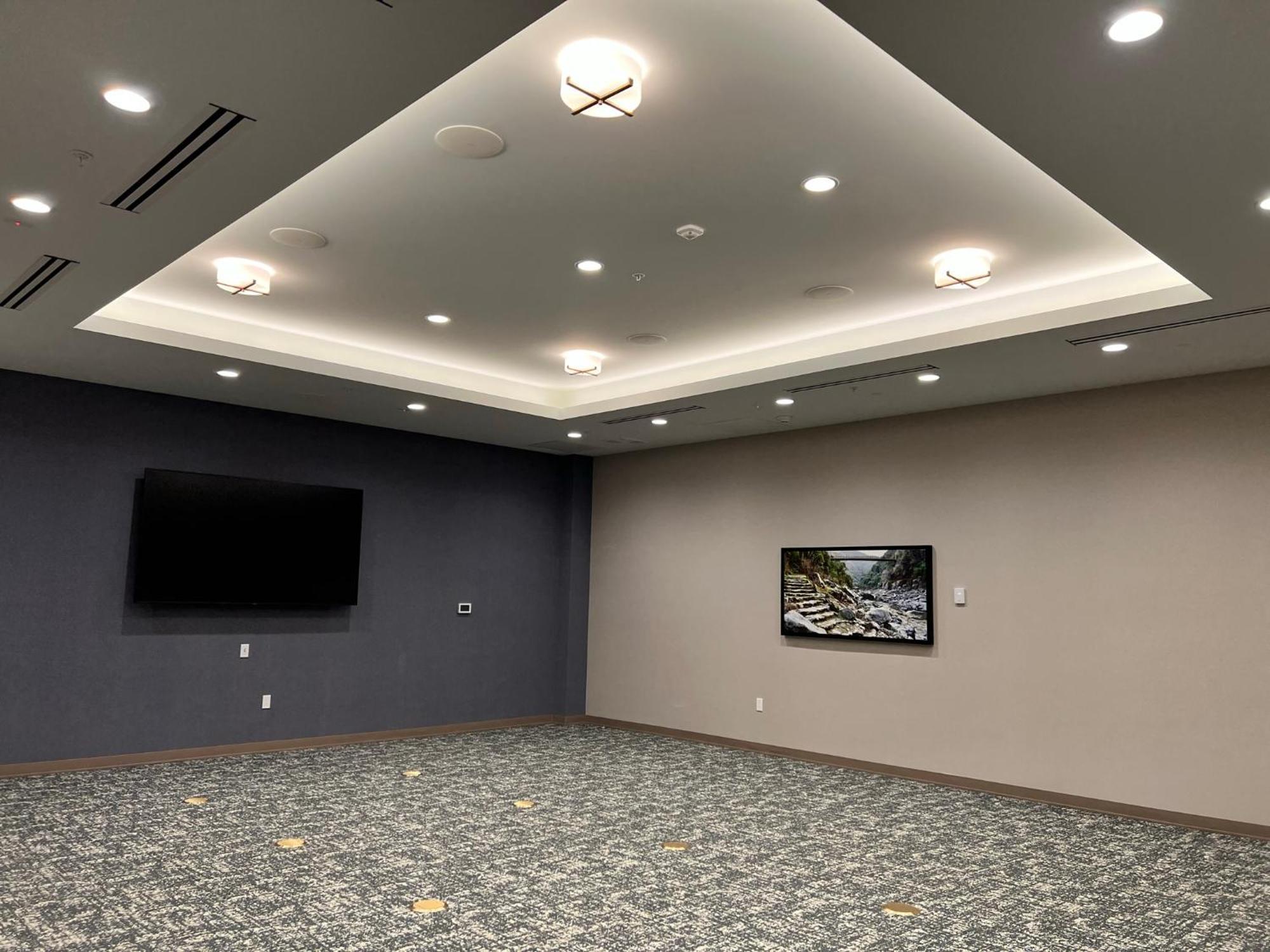 La Quinta Inn And Suites By Wyndham Lincoln Bagian luar foto