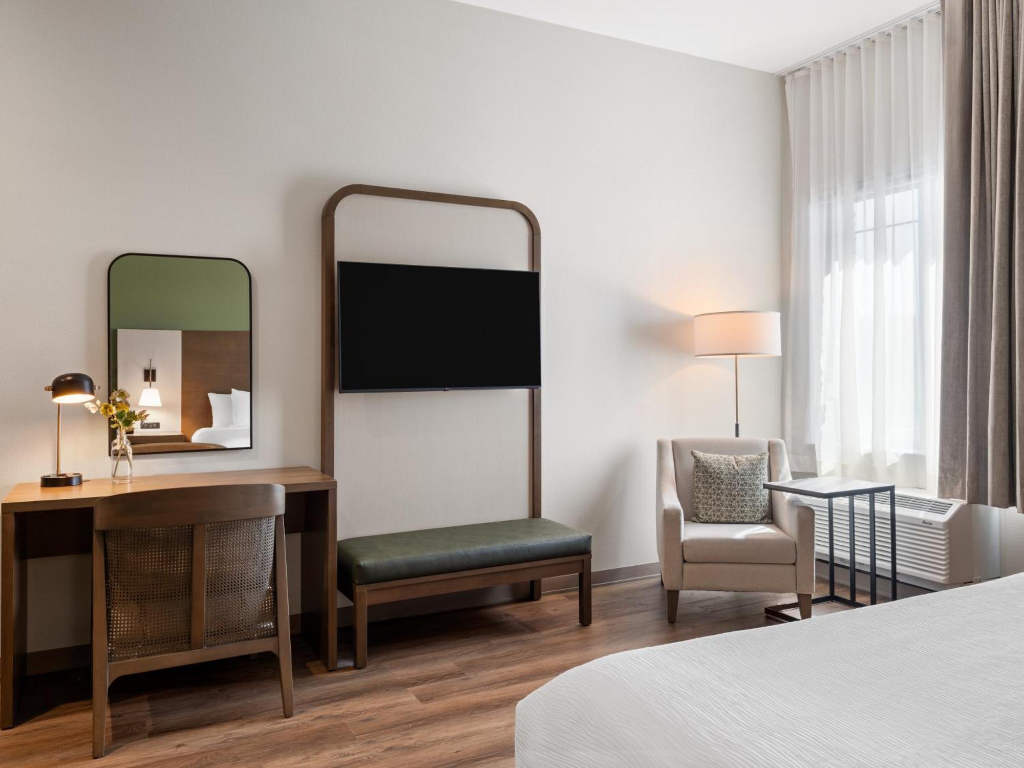 La Quinta Inn And Suites By Wyndham Lincoln Bagian luar foto