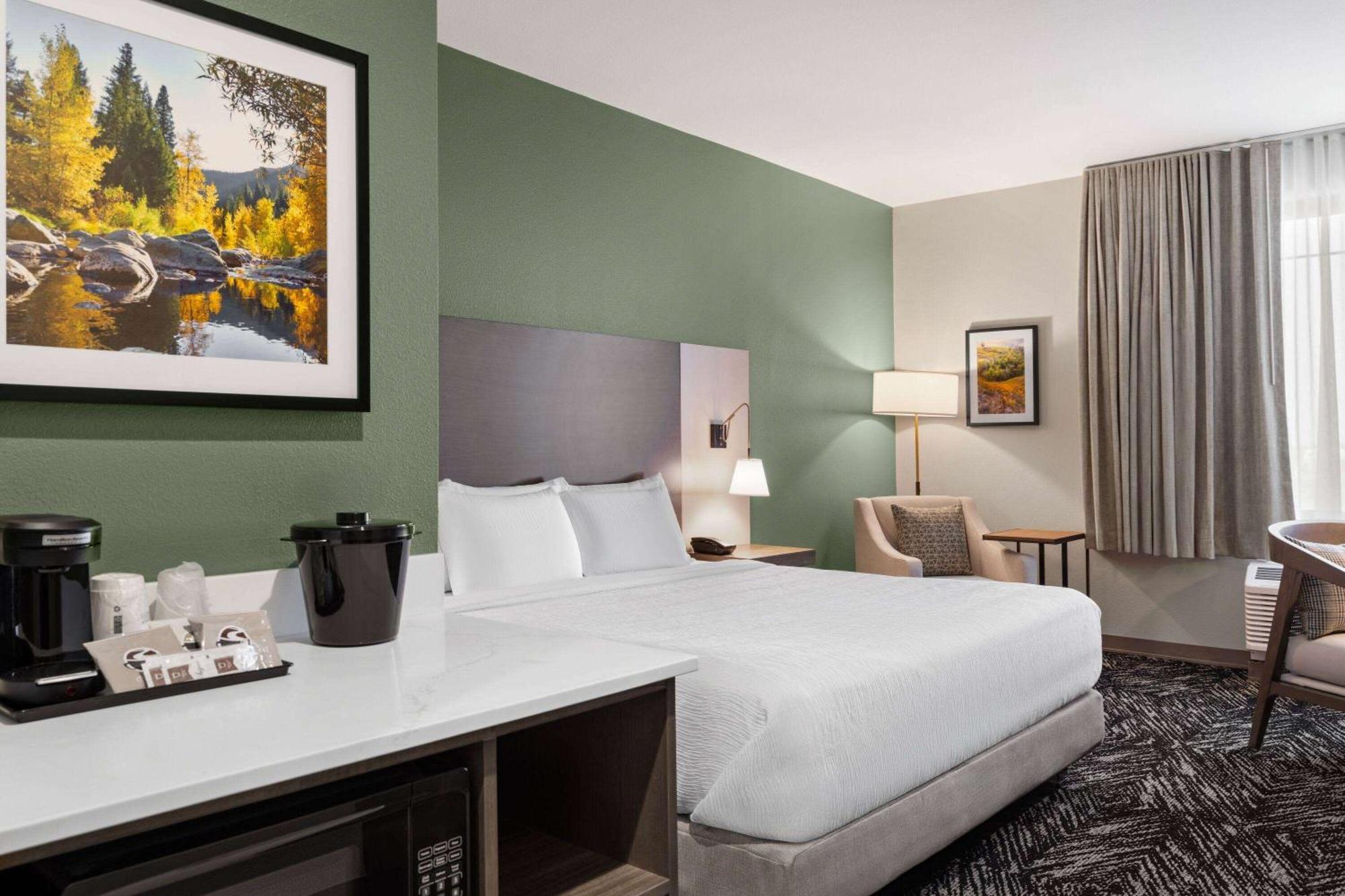 La Quinta Inn And Suites By Wyndham Lincoln Bagian luar foto